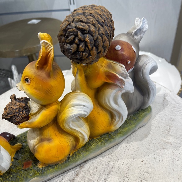 Fall Woodland Squirrels Flirting Tabletop Decor Resin Figure Martha Stewart NwT - Picture 9 of 10